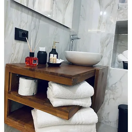 Whiteflower * باري