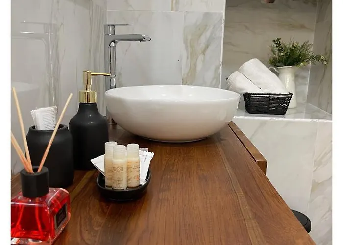 Apartment Whiteflower